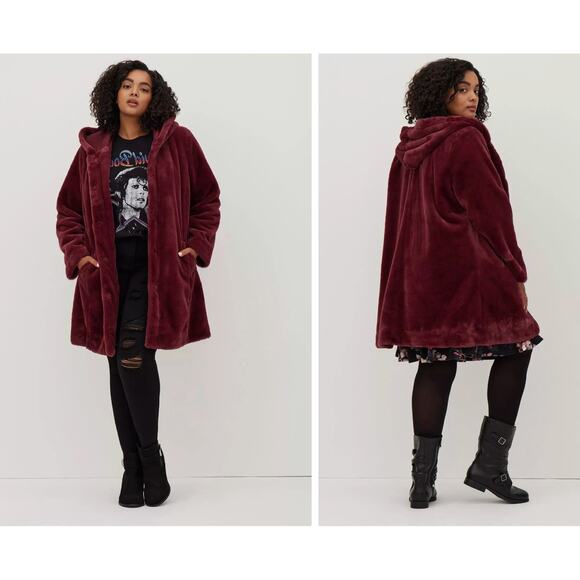 Torrid Faux Fur Coat Women’s Size 1X Zinfandel Red Plush Winter Outerwear - Picture 1 of 9
